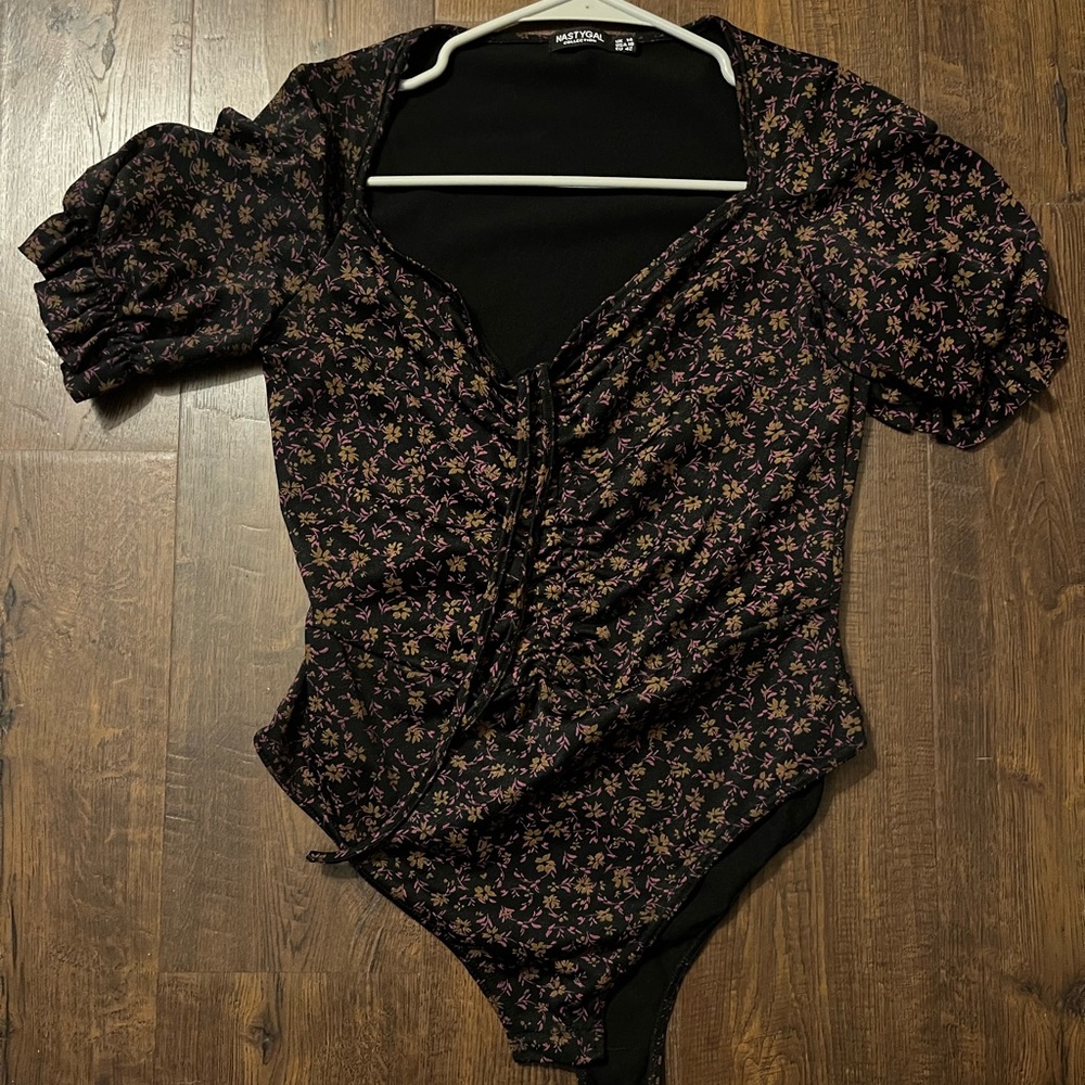 Nasty Gal Ruched Floral Puff Sleeve Bodysuit